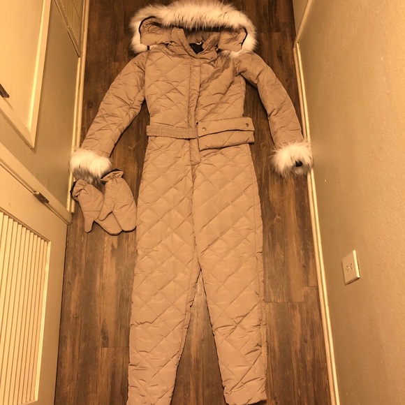 BRAND NEW snow suit w/ matching gloves and Fanny - Picture 2 of 5